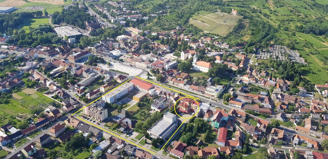 Hotel Lidovy Dum Bzenec Εξωτερικό φωτογραφία