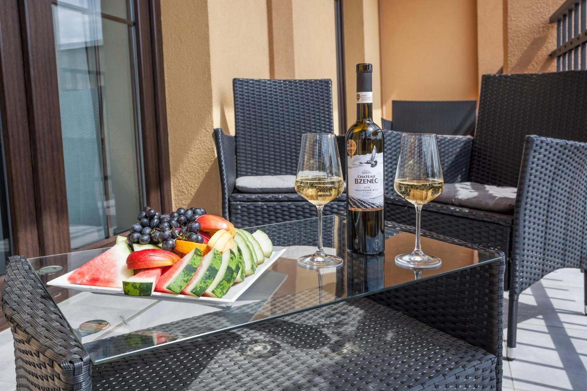 Hotel Lidovy Dum Bzenec Εξωτερικό φωτογραφία