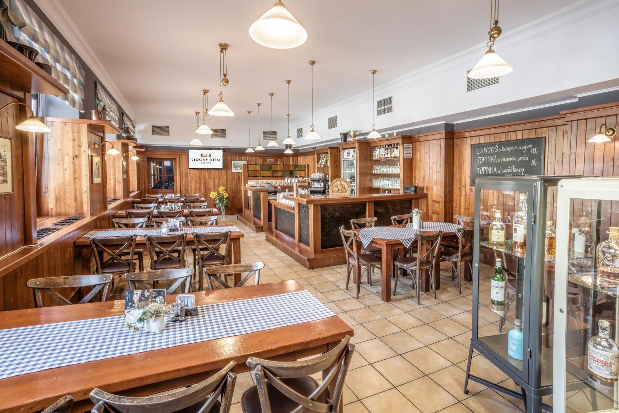 Hotel Lidovy Dum Bzenec Εξωτερικό φωτογραφία