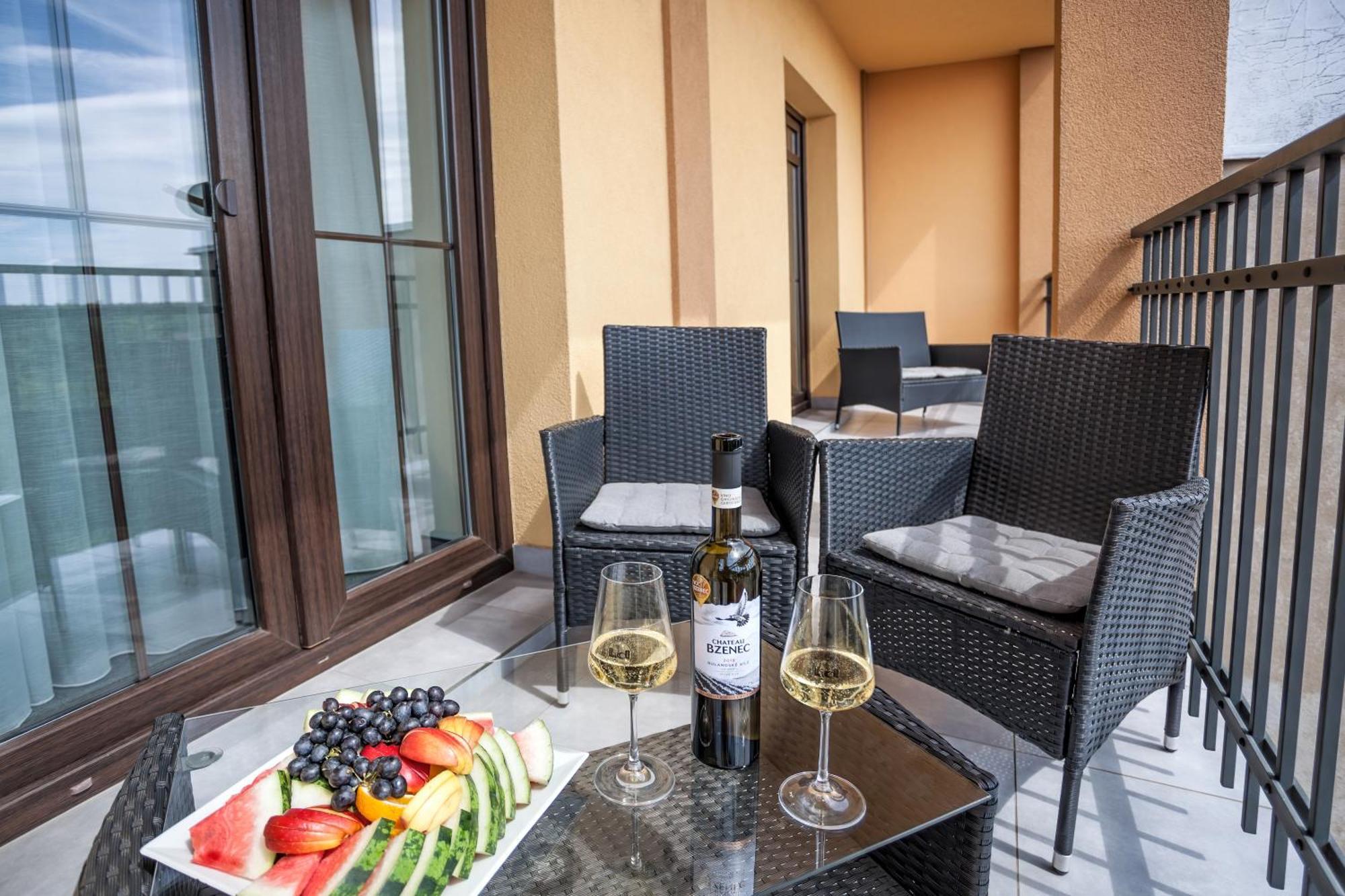 Hotel Lidovy Dum Bzenec Εξωτερικό φωτογραφία