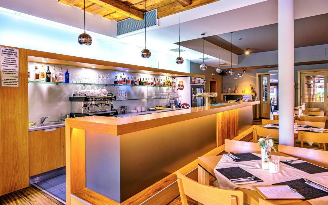 Hotel Lidovy Dum Bzenec Εξωτερικό φωτογραφία